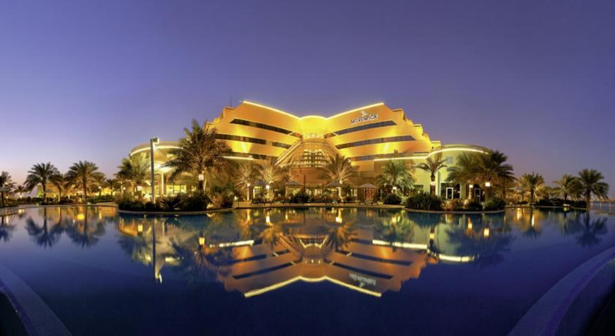Movenpick Hotel Bahrain Muharraq Exterior photo